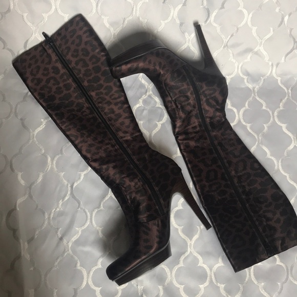 Leopard Boots - Picture 1 of 7